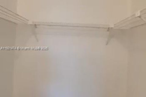 Condominio en alquiler en Miami, Florida, 2 dormitorios, 88.81 m2 № 1975619 - foto 23