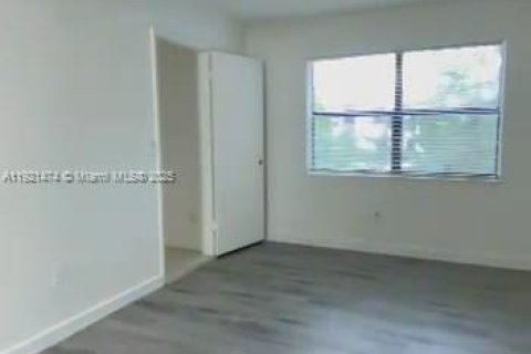 Condominio en alquiler en Miami, Florida, 2 dormitorios, 88.81 m2 № 1975619 - foto 24