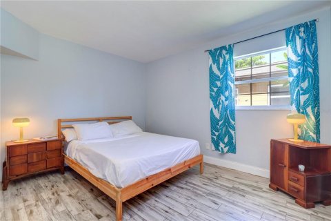 Casa en venta en Saint Petersburg, Florida, 3 dormitorios, 83.43 m2 № 1787531 - foto 13