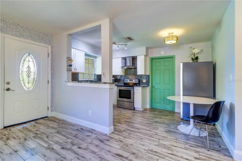 Casa en venta en Saint Petersburg, Florida, 3 dormitorios, 83.43 m2 № 1787531 - foto 9