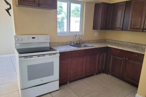 House in Fort Lauderdale, Florida 3 bedrooms, 105.63 sq.m. № 1906423 - photo 9