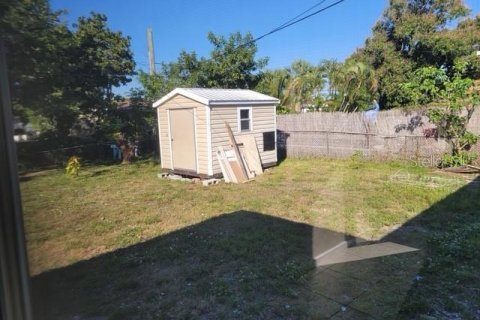 House in Fort Lauderdale, Florida 3 bedrooms, 105.63 sq.m. № 1906423 - photo 13