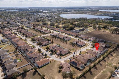 House in Haines City, Florida 4 bedrooms, 207.45 sq.m. № 2123241 - photo 8