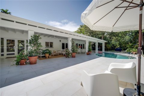 Купить виллу или дом в Пайнкрест, Флорида 4 спальни, 269.97м2, № 1931238 - фото 9