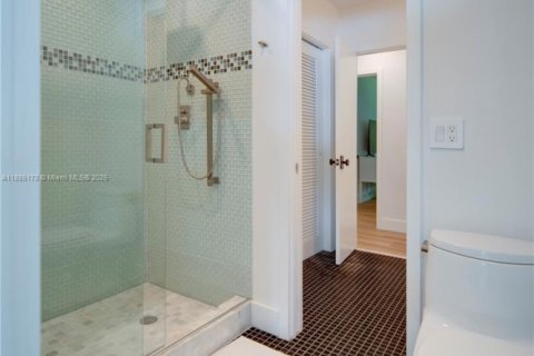 Купить виллу или дом в Пайнкрест, Флорида 4 спальни, 269.97м2, № 1931238 - фото 28