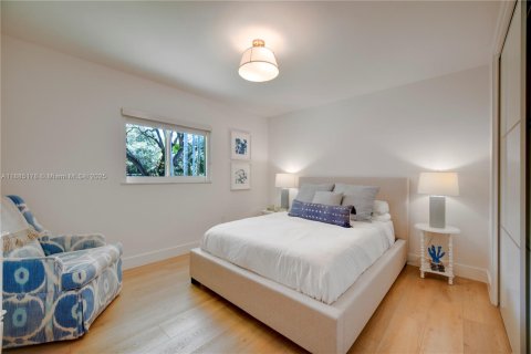 Купить виллу или дом в Пайнкрест, Флорида 4 спальни, 269.97м2, № 1931238 - фото 29