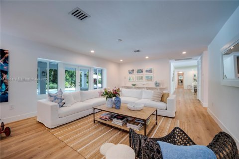 Купить виллу или дом в Пайнкрест, Флорида 4 спальни, 269.97м2, № 1931238 - фото 23