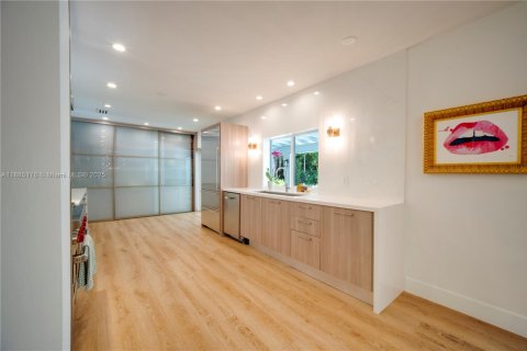 Купить виллу или дом в Пайнкрест, Флорида 4 спальни, 269.97м2, № 1931238 - фото 19