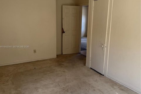 Commercial property in Sebring, Florida № 2001715 - photo 2