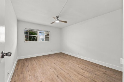 Condo in Delray Beach, Florida, 2 bedrooms № 2401235 - photo 19