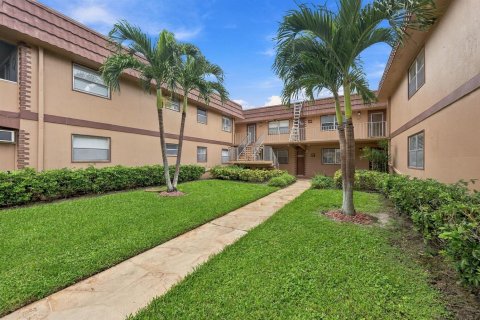 Condo in Delray Beach, Florida, 2 bedrooms № 2401235 - photo 25