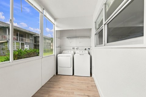 Condo in Delray Beach, Florida, 2 bedrooms № 2401235 - photo 5