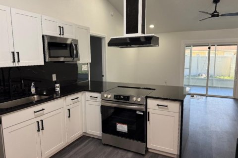 Casa en venta en Kissimmee, Florida, 4 dormitorios, 132.11 m2 № 1848233 - foto 5