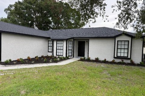 Casa en venta en Kissimmee, Florida, 4 dormitorios, 132.11 m2 № 1848233 - foto 1