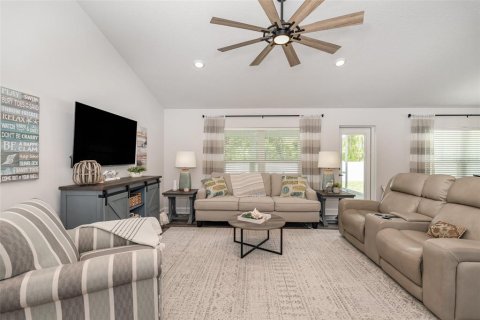 Villa ou maison à vendre à Palm Bay, Floride: 4 chambres, 166.11 m2 № 1802990 - photo 8