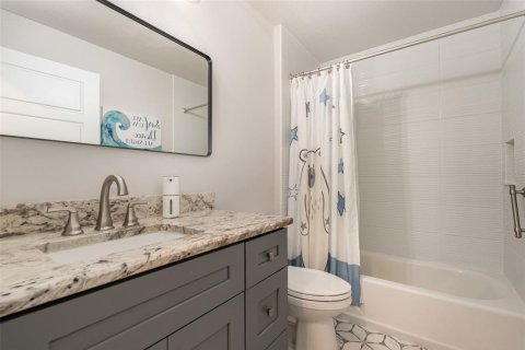 Villa ou maison à vendre à Palm Bay, Floride: 4 chambres, 166.11 m2 № 1802990 - photo 22