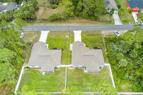 Villa ou maison à vendre à Palm Bay, Floride: 4 chambres, 166.11 m2 № 1802990 - photo 29