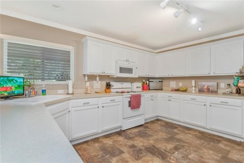 Casa en venta en Land O' Lakes, Florida, 3 dormitorios, 194.26 m2 № 2329288 - foto 11