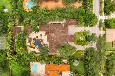 Terreno en venta en Pinecrest, Florida № 1842399 - foto 1