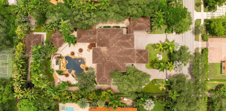 Terreno en Pinecrest, Florida № 1842399
