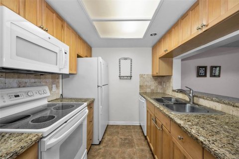 Condominio en venta en Tampa, Florida, 2 dormitorios, 121.33 m2 № 2148291 - foto 10