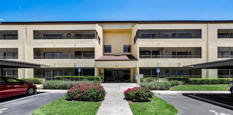 Condominio en Tampa, Florida, 2 dormitorios  № 2148291