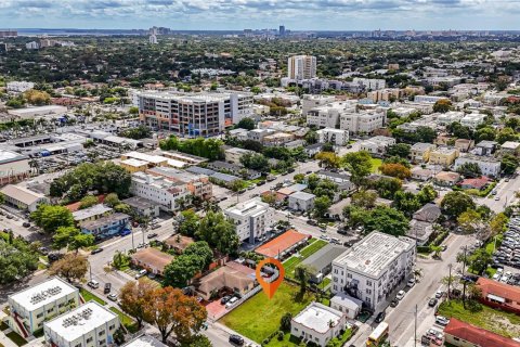 Propiedad comercial en venta en Miami, Florida № 2012454 - foto 5