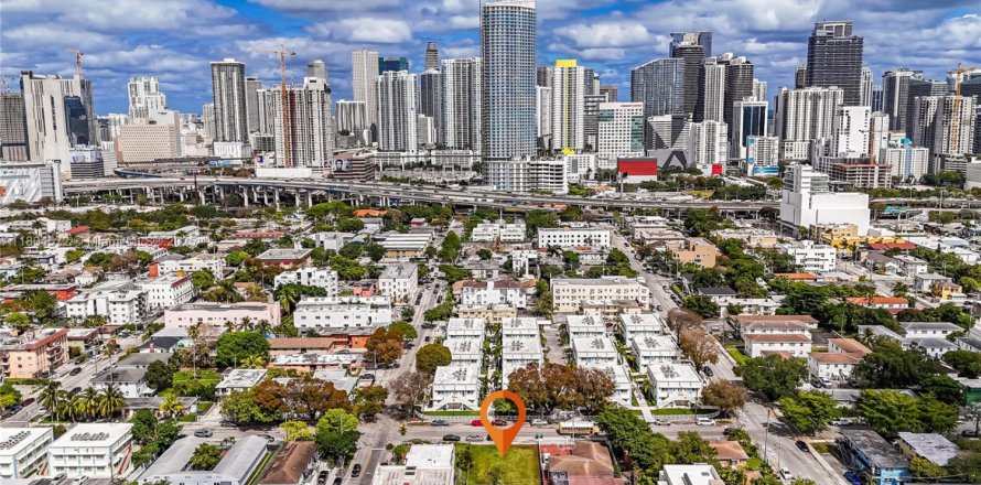 Propiedad comercial en Miami, Florida № 2012454