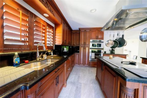 House in Lauderhill, Florida 4 bedrooms, 256.87 sq.m. № 1889524 - photo 20
