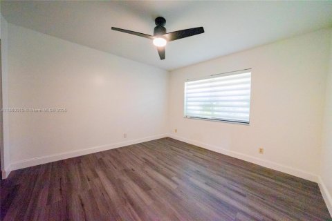 House in Lauderhill, Florida 4 bedrooms, 256.87 sq.m. № 1889524 - photo 30