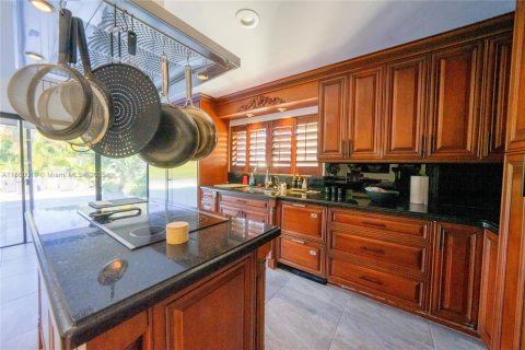 House in Lauderhill, Florida 4 bedrooms, 256.87 sq.m. № 1889524 - photo 19
