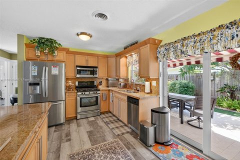 House in Fort Lauderdale, Florida 3 bedrooms, 115.94 sq.m. № 1821787 - photo 13