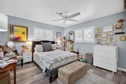 House in Fort Lauderdale, Florida 3 bedrooms, 115.94 sq.m. № 1821787 - photo 23