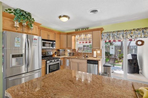House in Fort Lauderdale, Florida 3 bedrooms, 115.94 sq.m. № 1821787 - photo 10