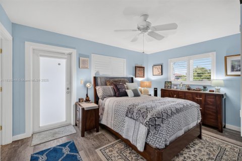 House in Fort Lauderdale, Florida 3 bedrooms, 115.94 sq.m. № 1821787 - photo 18