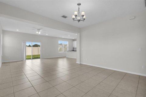 House in Ocoee, Florida 3 bedrooms, 183.76 sq.m. № 2393492 - photo 17