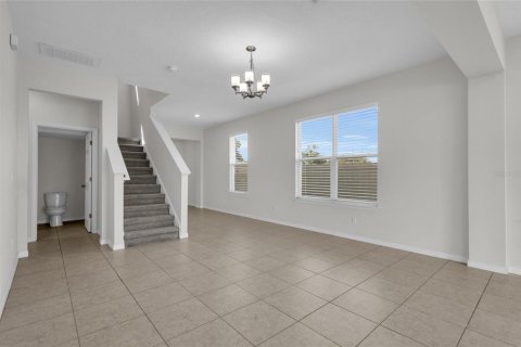 House in Ocoee, Florida 3 bedrooms, 183.76 sq.m. № 2393492 - photo 10