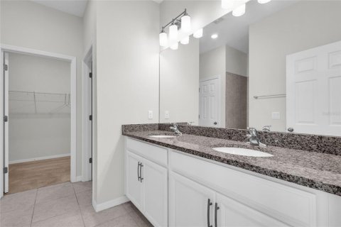 House in Ocoee, Florida 3 bedrooms, 183.76 sq.m. № 2393492 - photo 14