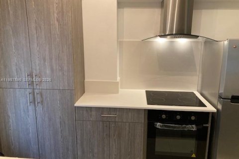 Condo in Miami Beach, Florida, 1 bedroom  № 2050990