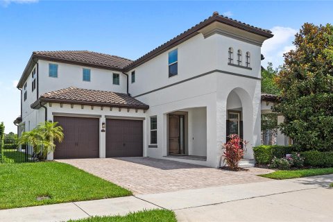 House in Windermere, Florida 4 bedrooms, 317.63 sq.m. № 1746430 - photo 1