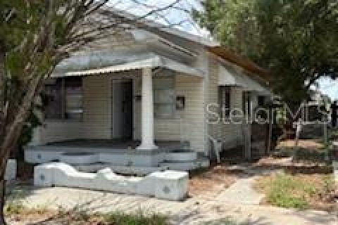 Commercial property in Tampa, Florida 2 bedrooms, 101.45 sq.m. № 2302322
