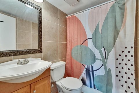 Condo in Lakeland, Florida, 2 bedrooms  № 1808690 - photo 15