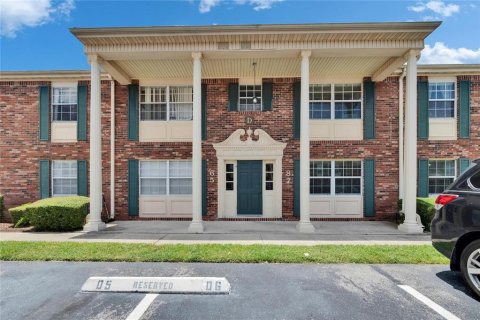 Condo in Lakeland, Florida, 2 bedrooms  № 1808690 - photo 1