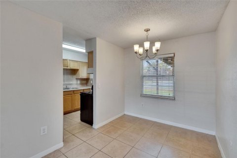 Condo in Lakeland, Florida, 2 bedrooms  № 1808690 - photo 7