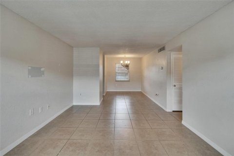 Condo in Lakeland, Florida, 2 bedrooms  № 1808690 - photo 10