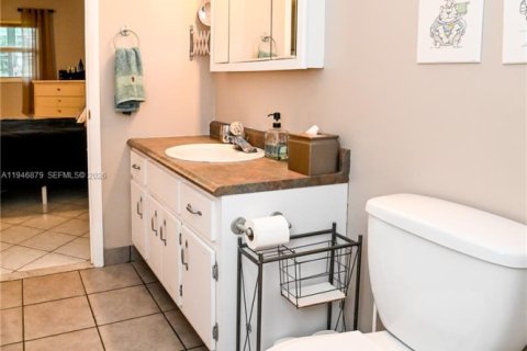 Condo in Lauderhill, Florida, 1 bedroom  № 2004103 - photo 26