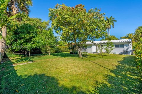 House in Miami, Florida 3 bedrooms, 134.34 sq.m. № 1996441 - photo 17