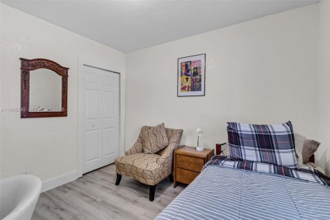 House in Miami, Florida 3 bedrooms, 134.34 sq.m. № 1996441 - photo 16