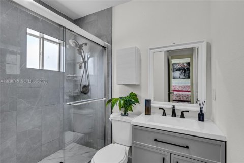 House in Miami, Florida 3 bedrooms, 134.34 sq.m. № 1996441 - photo 14