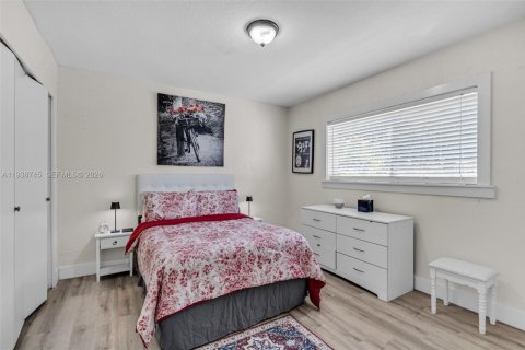 House in Miami, Florida 3 bedrooms, 134.34 sq.m. № 1996441 - photo 12